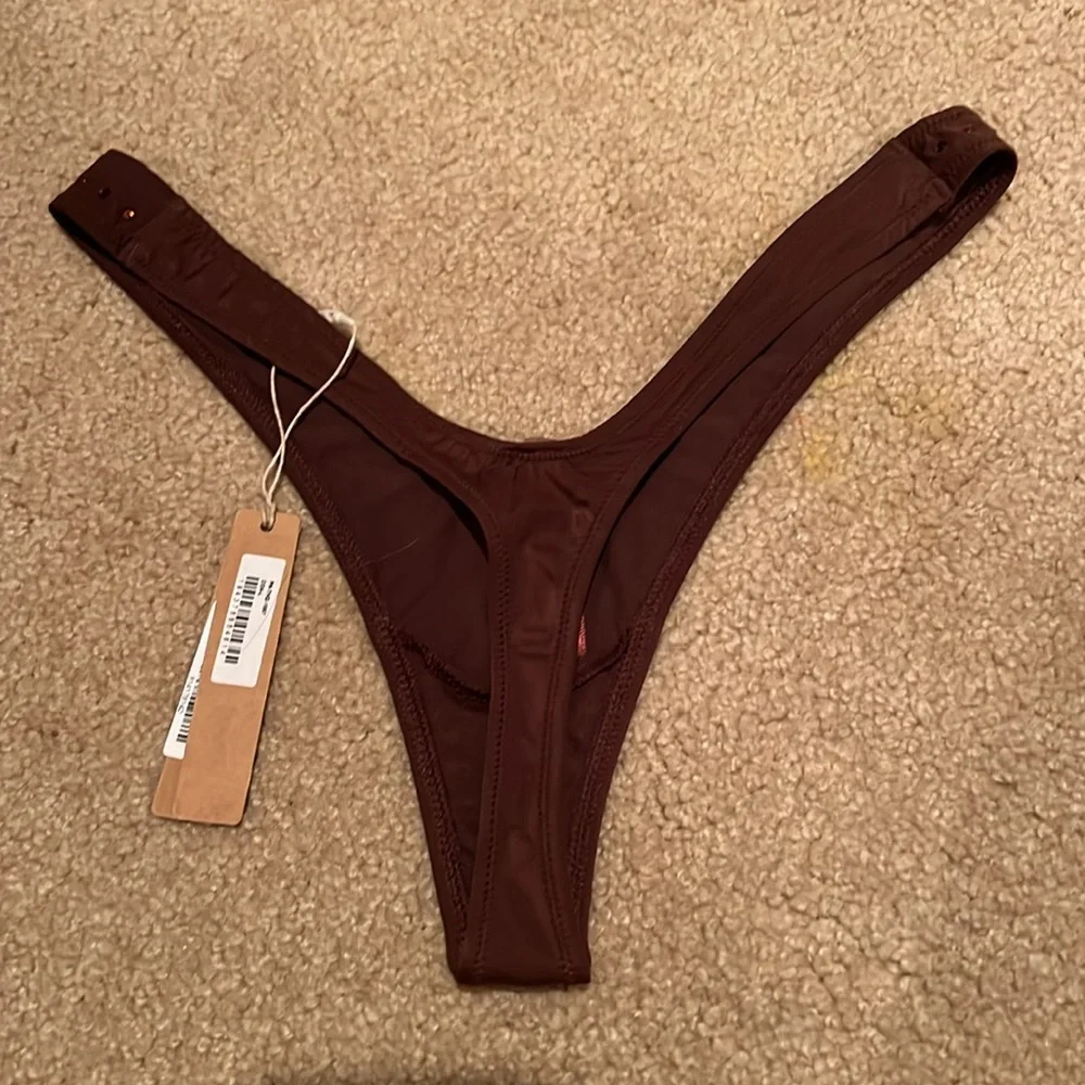 NWT Skims rhinestone thong sz Large Swim - Picture 5 of 6
